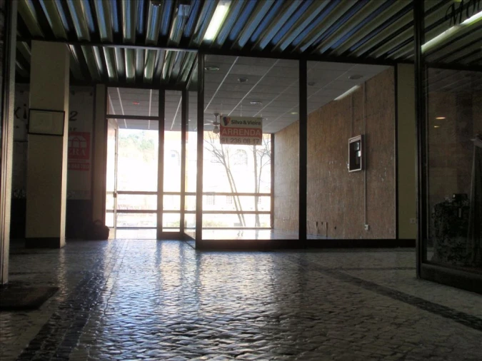 Loja para Arrendamento em Leiria, Pousos, Barreira e Cortes