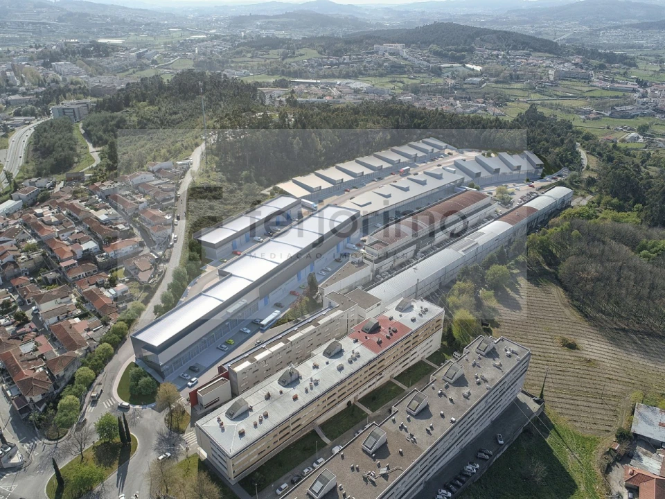 Armazém para Arrendamento em Azurem Foto 12