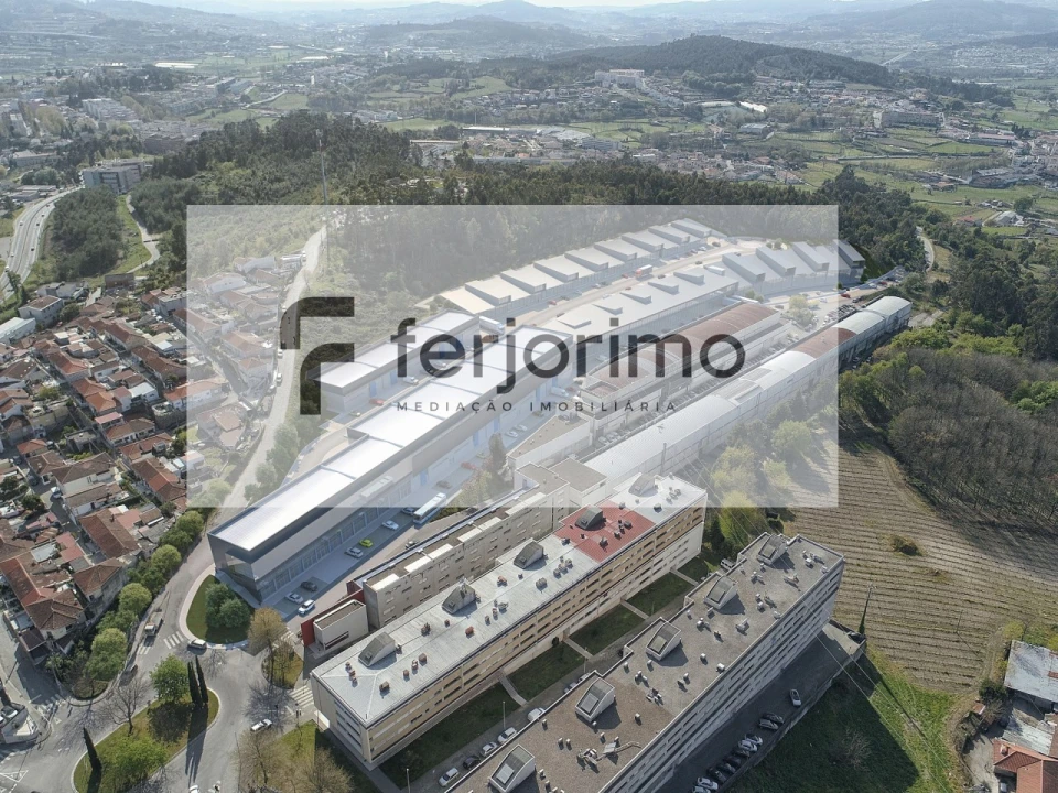 Armazém para Arrendamento em Azurem Foto 3