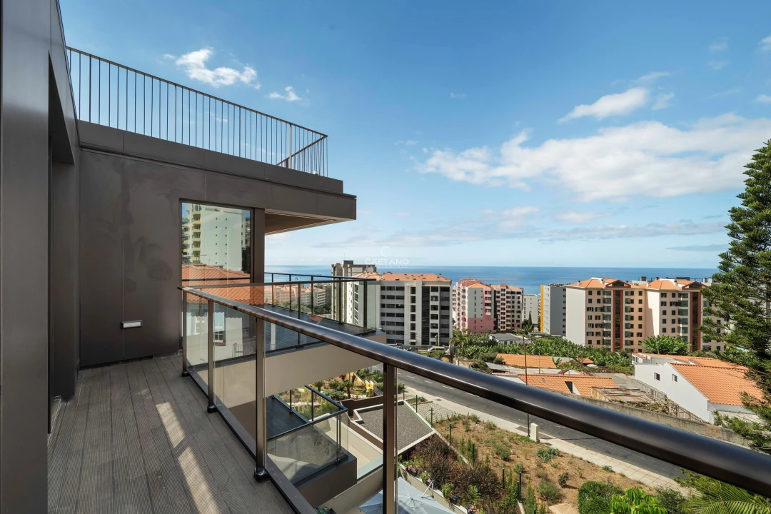 Apartamento T2 para Venda em São Martinho Foto 3