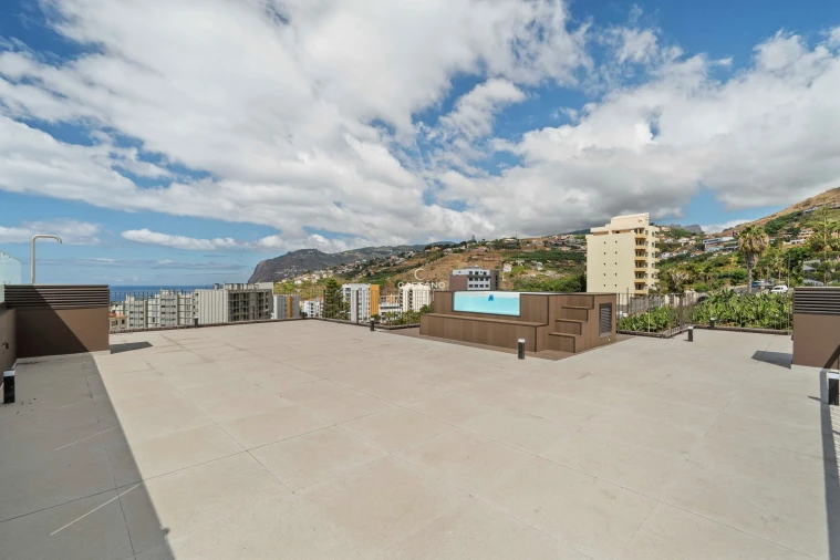 Apartamento T2 para Venda em São Martinho Foto 2