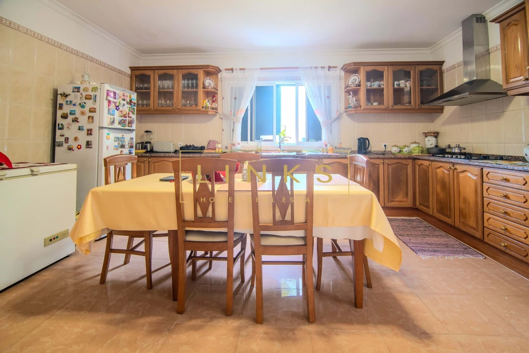 Moradia T3 para Venda em São Roque Foto 20