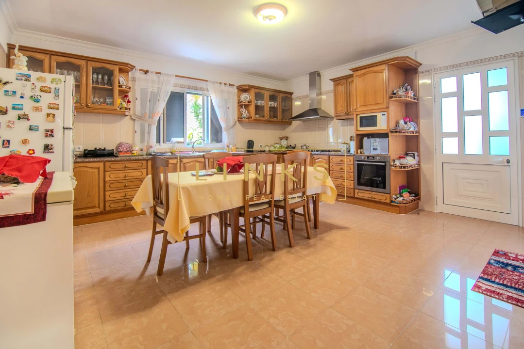 Moradia T3 para Venda em São Roque Foto 19