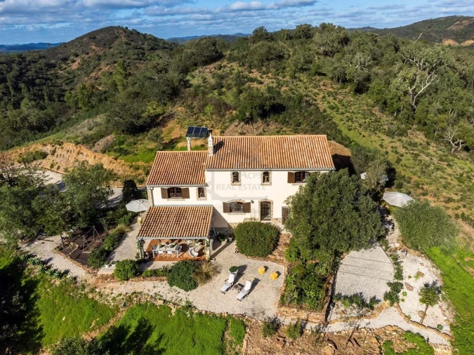 Moradia T5 para Venda em Alte Foto 18