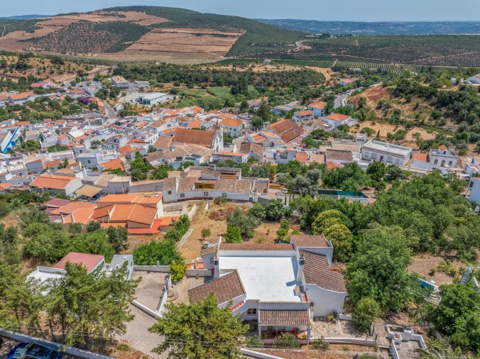 Moradia T3 para Venda em Alte Foto 18