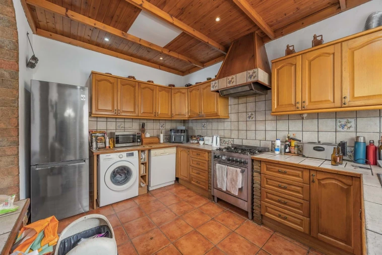 Moradia T3 para Venda em Alte Foto 11