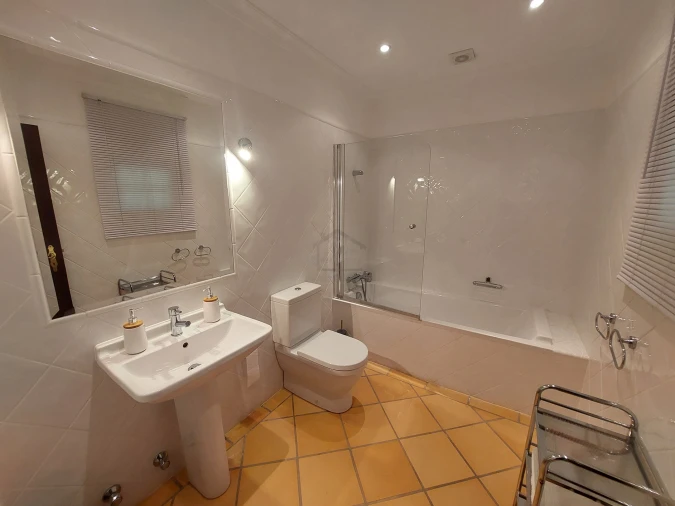 Moradia T5 para Venda em Loule (São Clemente) Foto 13