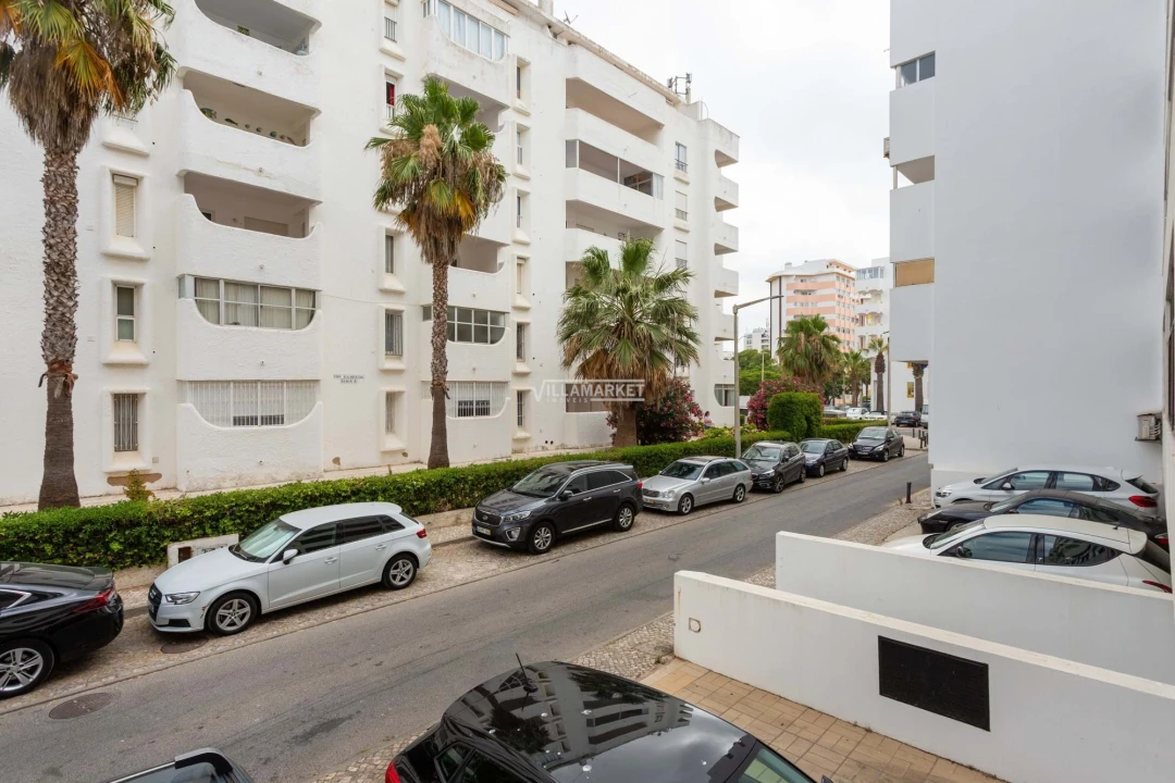 Apartamento T3 para Venda em Quarteira Foto 27