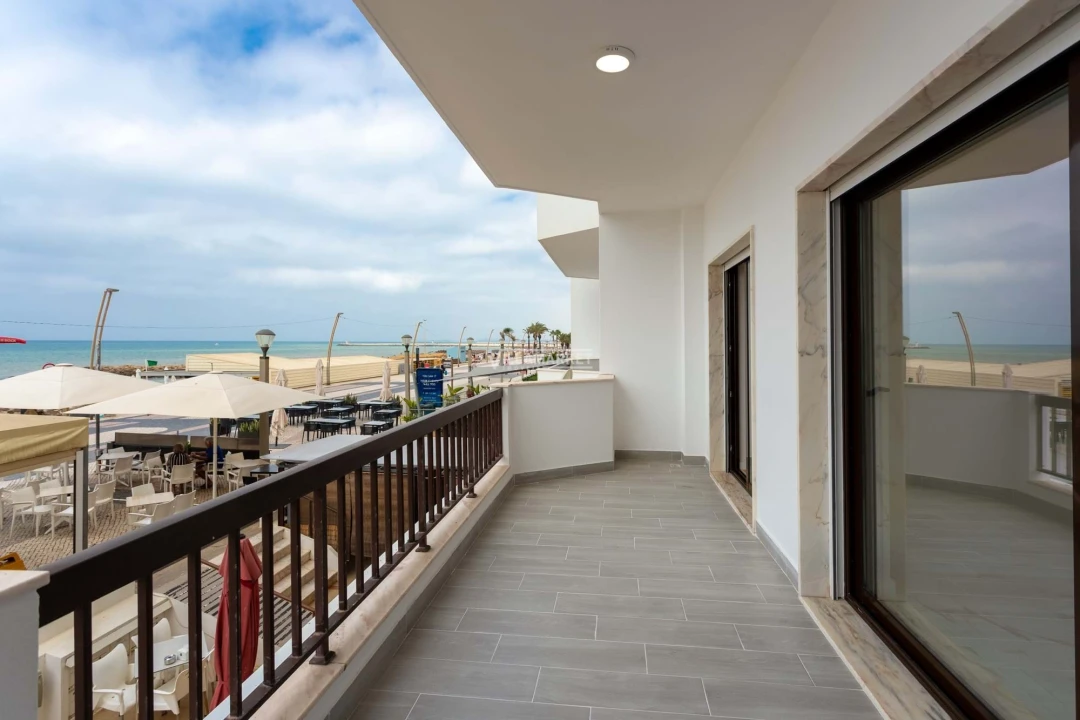 Apartamento T3 para Venda em Quarteira Foto 3