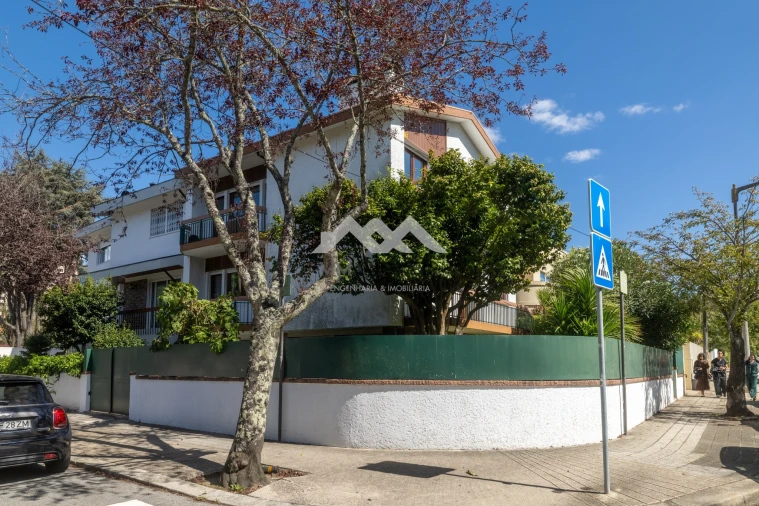 Moradia T6 para Arrendamento em Lordelo do Ouro e Massarelos Foto 2