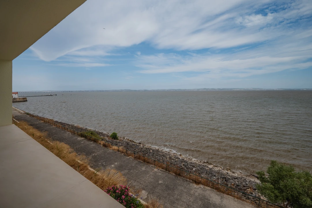 Apartamento T3 para Venda em Alcochete Foto 30