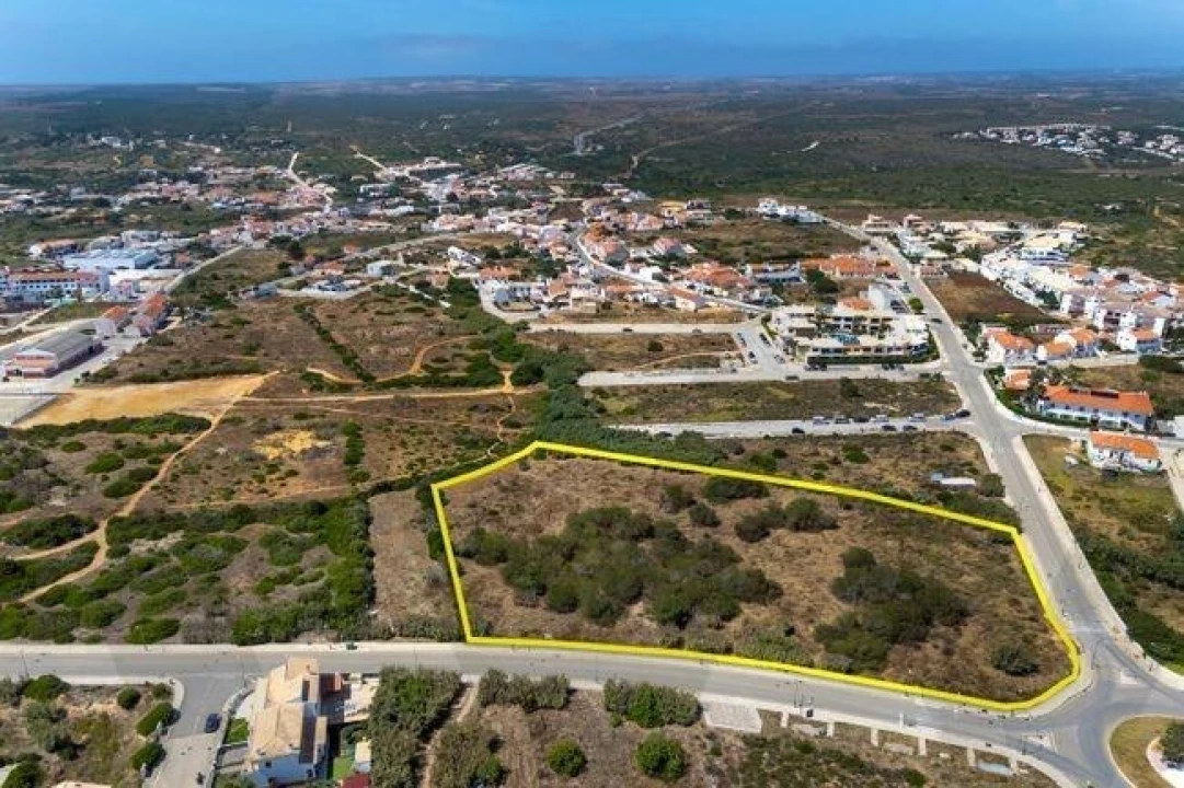 Terreno para Venda em Vila de Sagres Foto 9