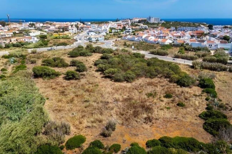 Terreno para Venda em Vila de Sagres Foto 10
