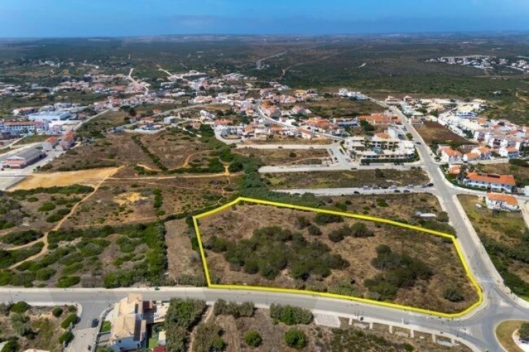 Terreno para Venda em Vila de Sagres Foto 9