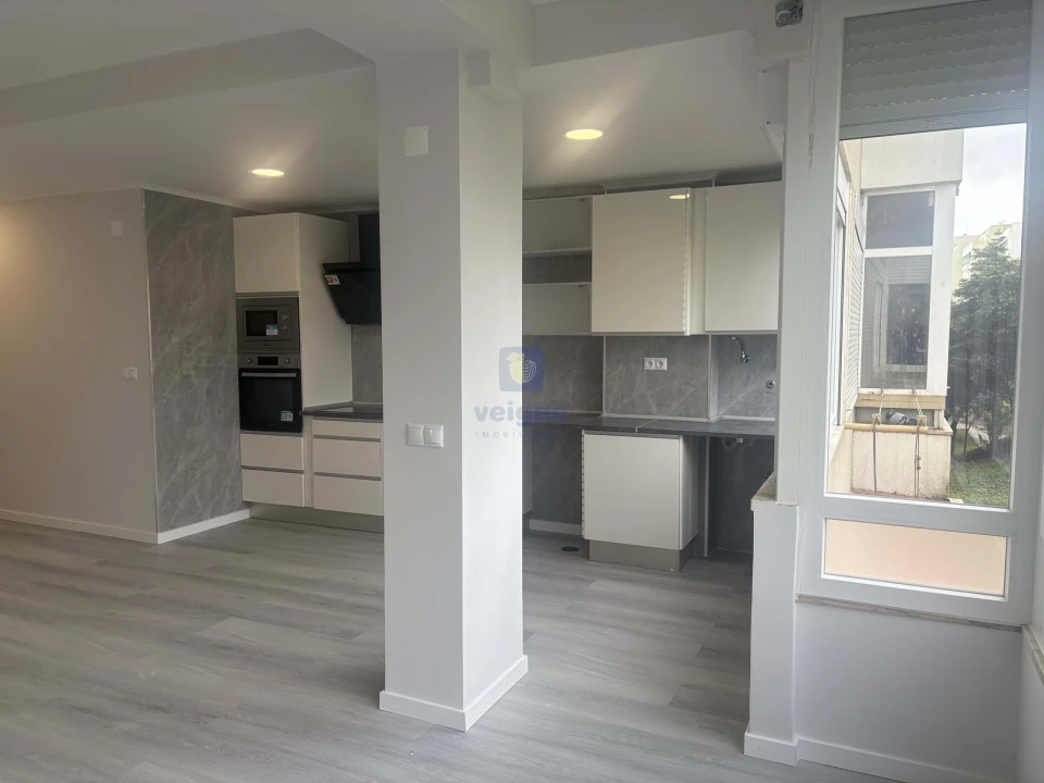 Apartamento T2 para Venda em Oeiras e São Julião da Barra, Paço de Arcos e Caxias Foto 1