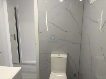 Apartamento T2 para Venda em Oeiras e São Julião da Barra, Paço de Arcos e Caxias