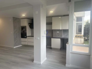 Apartamento T2 para Venda em Oeiras e São Julião da Barra, Paço de Arcos e Caxias