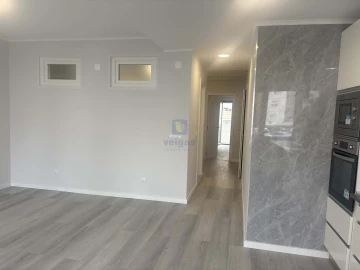 Apartamento T2 para Venda em Oeiras e São Julião da Barra, Paço de Arcos e Caxias
