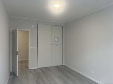 Apartamento T2 para Venda em Oeiras e São Julião da Barra, Paço de Arcos e Caxias
