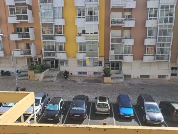 Apartamento T2 para Venda em Oeiras e São Julião da Barra, Paço de Arcos e Caxias