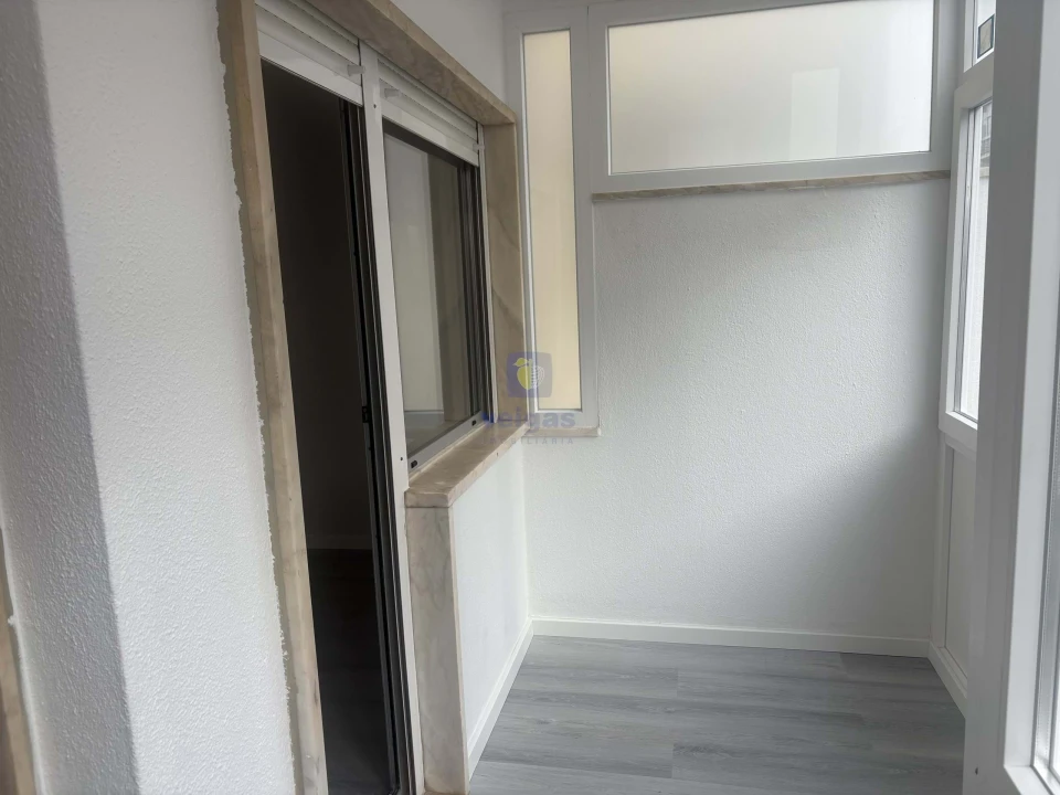 Apartamento T2 para Venda em Oeiras e São Julião da Barra, Paço de Arcos e Caxias Foto 12