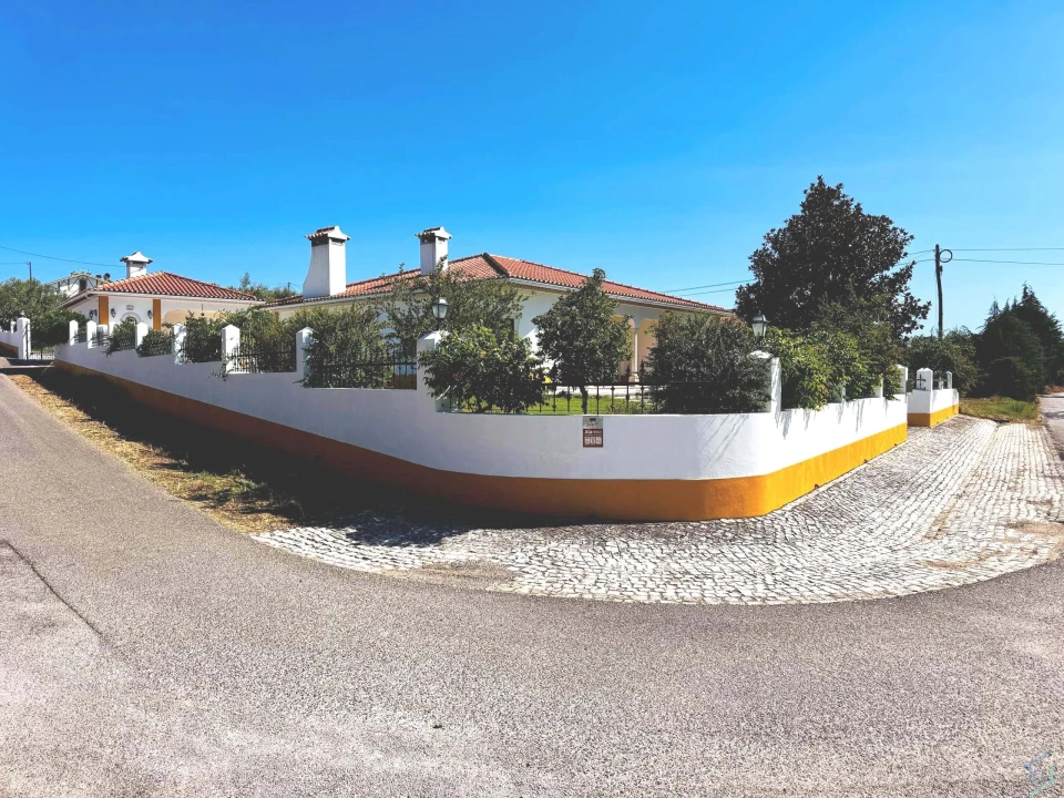 Moradia T3 para Venda em São Pedro de Tomar Foto 48