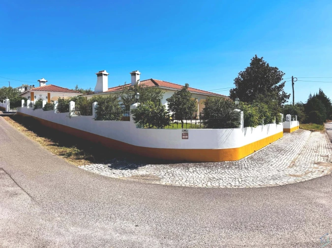 Moradia T3 para Venda em São Pedro de Tomar Foto 48