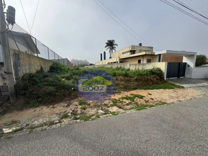 Terreno para Venda em Paramos Foto 4