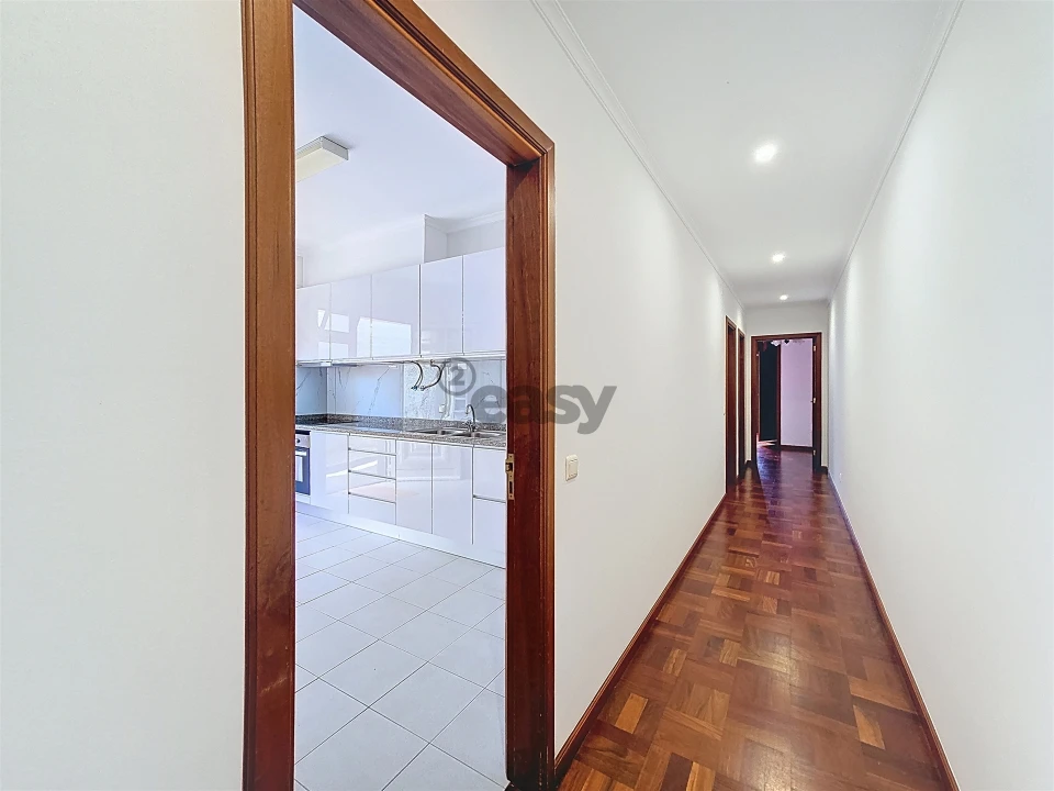 Moradia T2 para Venda em São Roque Foto 7