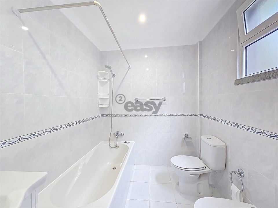 Moradia T2 para Venda em São Roque Foto 18