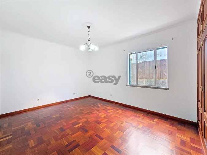 Moradia T2 para Venda em São Roque Foto 15