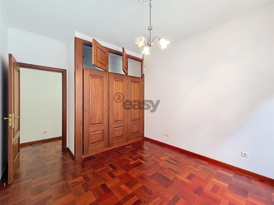 Moradia T2 para Venda em São Roque Foto 4