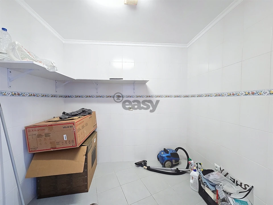 Moradia T2 para Venda em São Roque Foto 9