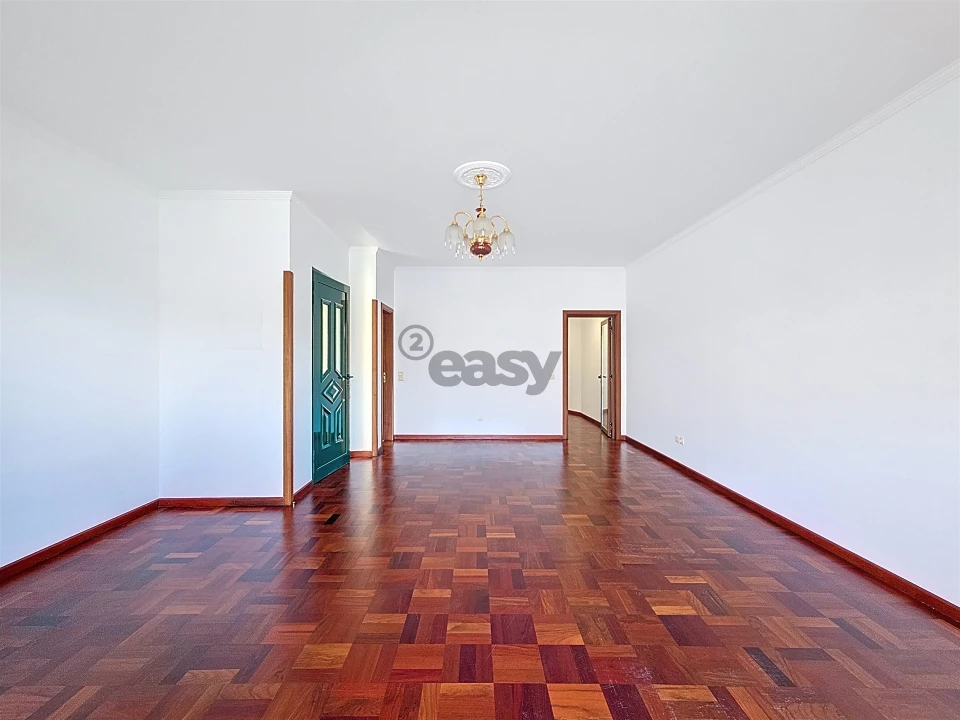 Moradia T2 para Venda em São Roque Foto 2