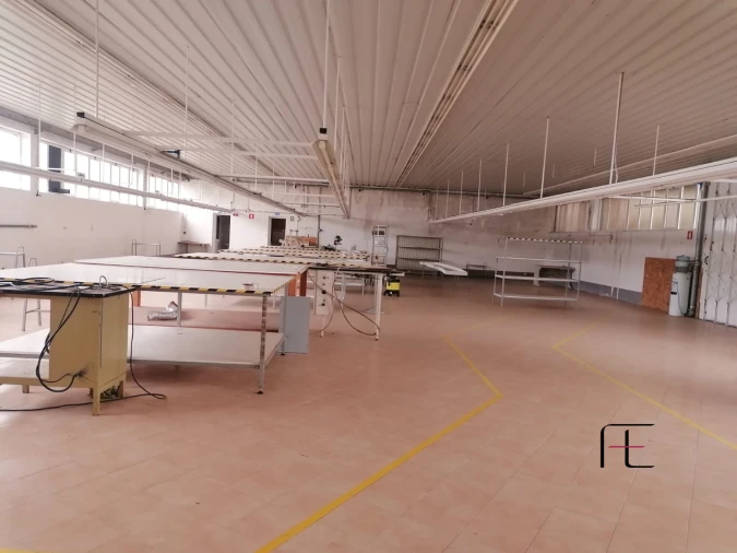 Armazém para Venda em Raimonda Foto 2