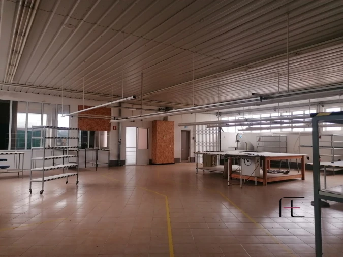 Armazém para Venda em Raimonda Foto 25