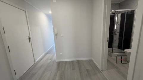 Apartamento T2 para Venda em Oeiras e São Julião da Barra, Paço de Arcos e Caxias