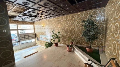 Apartamento T2 para Venda em Oeiras e São Julião da Barra, Paço de Arcos e Caxias