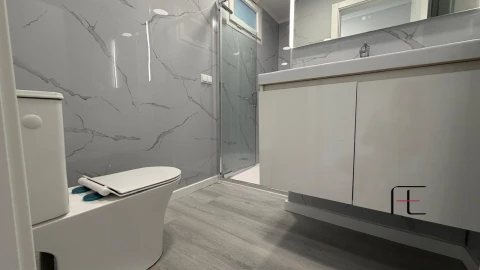 Apartamento T2 para Venda em Oeiras e São Julião da Barra, Paço de Arcos e Caxias