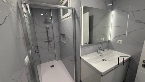 Apartamento T2 para Venda em Oeiras e São Julião da Barra, Paço de Arcos e Caxias