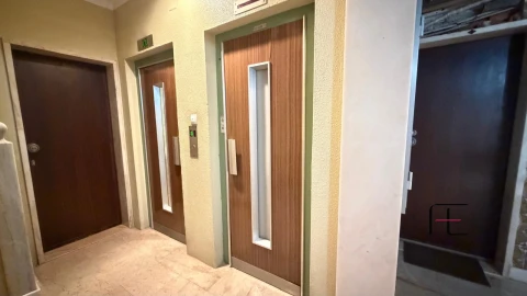 Apartamento T2 para Venda em Oeiras e São Julião da Barra, Paço de Arcos e Caxias