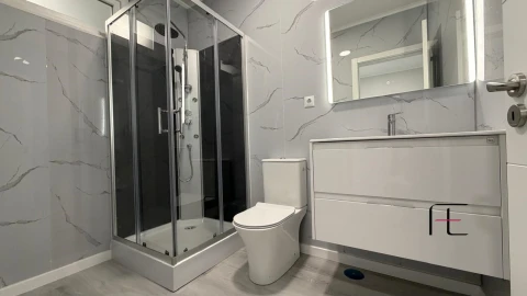 Apartamento T2 para Venda em Oeiras e São Julião da Barra, Paço de Arcos e Caxias