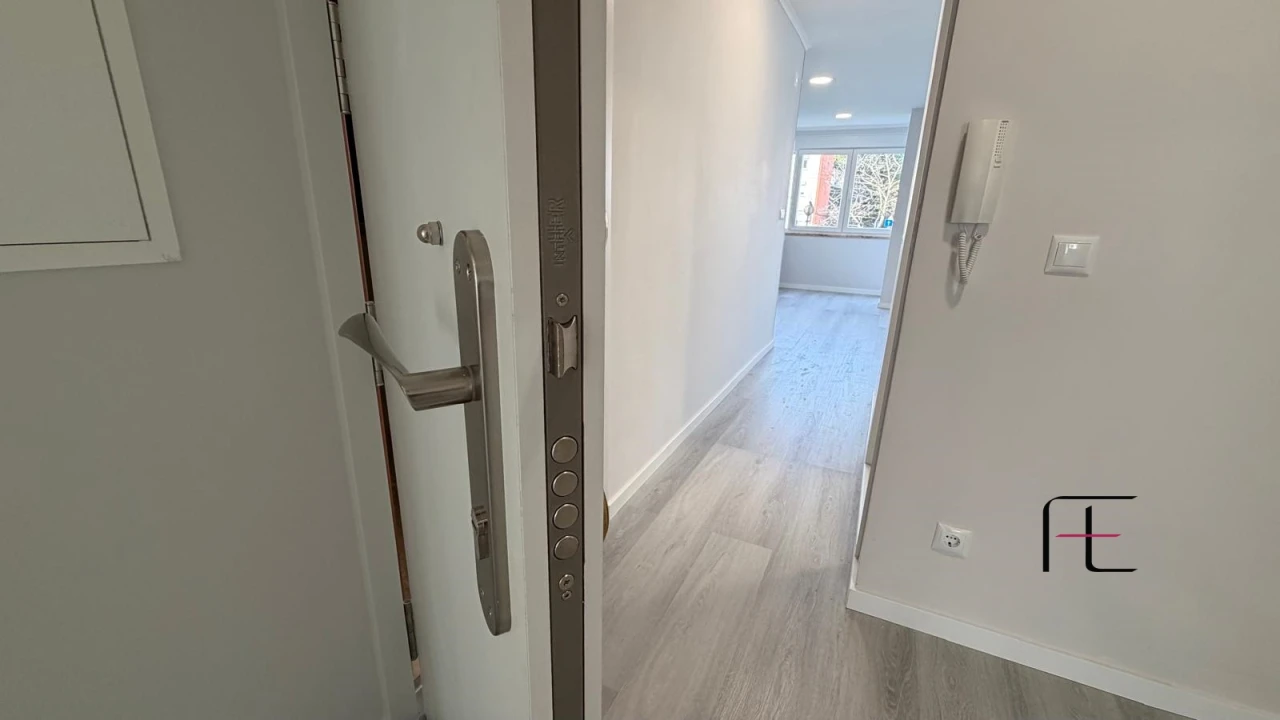 Apartamento T2 para Venda em Oeiras e São Julião da Barra, Paço de Arcos e Caxias Foto 5