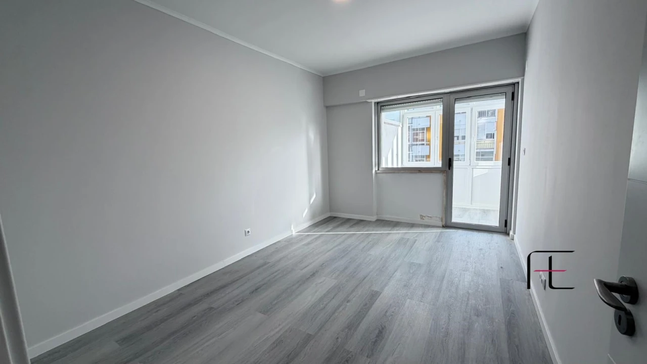 Apartamento T2 para Venda em Oeiras e São Julião da Barra, Paço de Arcos e Caxias Foto 15