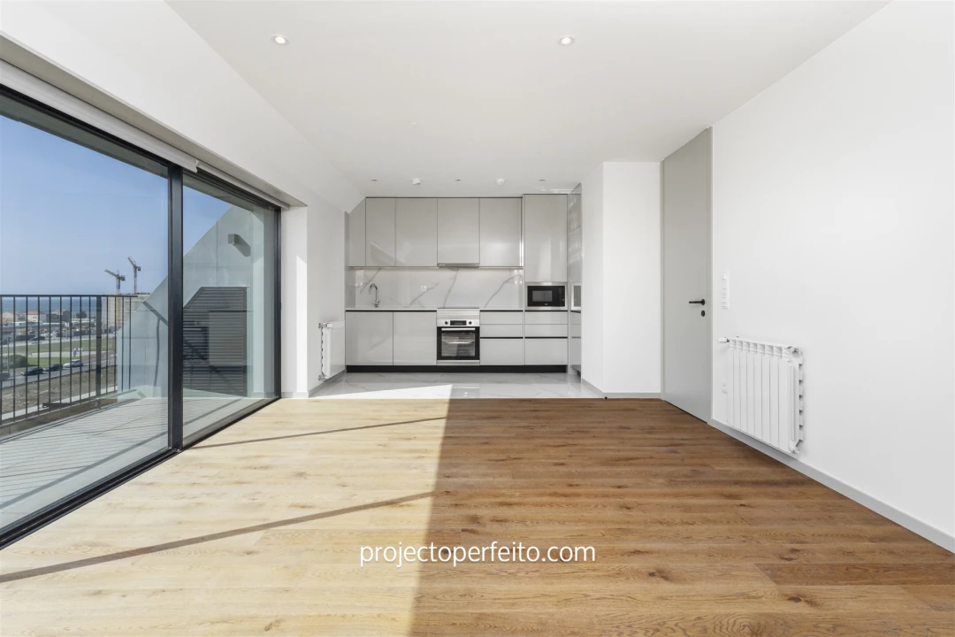 Apartamento T3 para Arrendamento em Espinho Foto 2