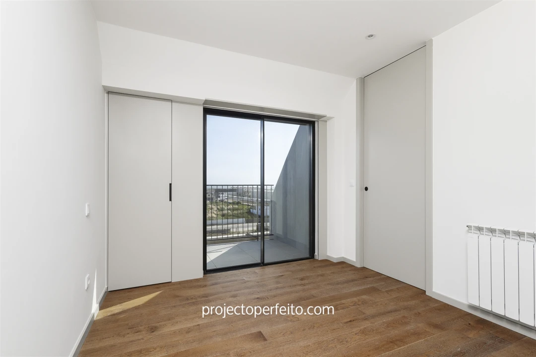 Apartamento T3 para Arrendamento em Espinho Foto 6