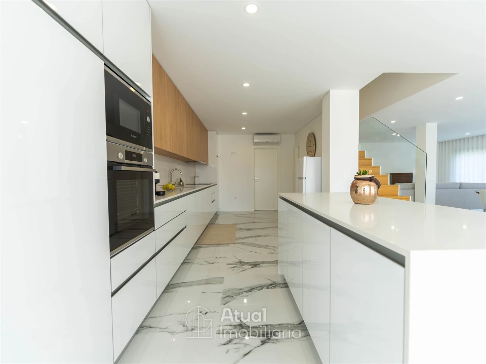 Moradia T3 para Venda em Tagilde e Vizela (São Paio) Foto 4