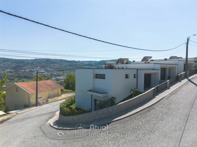 Moradia T3 para Venda em Tagilde e Vizela (São Paio) Foto 44