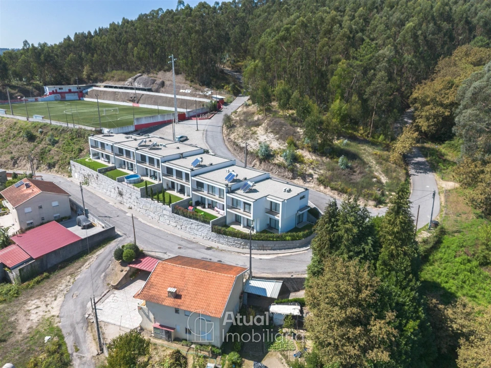 Moradia T3 para Venda em Tagilde e Vizela (São Paio) Foto 46