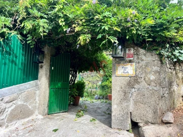 Moradia T3 para Venda em Oliveira do Douro